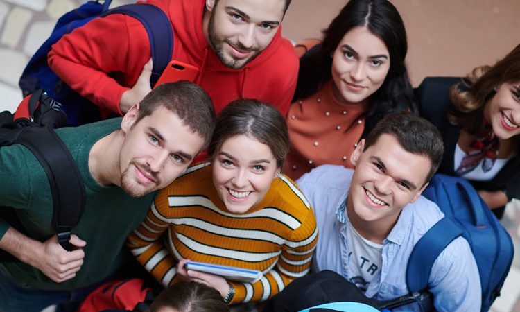  Οι υποψήφιοι των Πανελλαδικών δεν επιλέγουν μόνο τα περιζήτητα Τμήματα